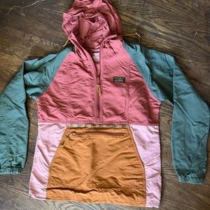 XS L.L. bean pullover color block wind breaker. NWOT